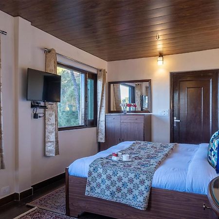Stayvista At Cecil Cottages With Barbeque, Hill View Kasauli Extérieur photo