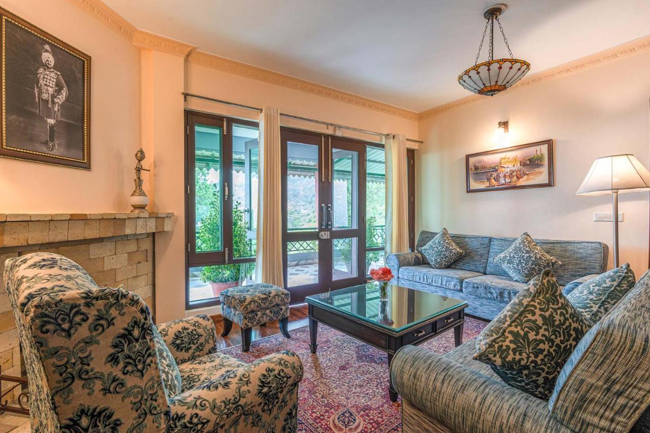 Stayvista At Cecil Cottages With Barbeque, Hill View Kasauli Extérieur photo