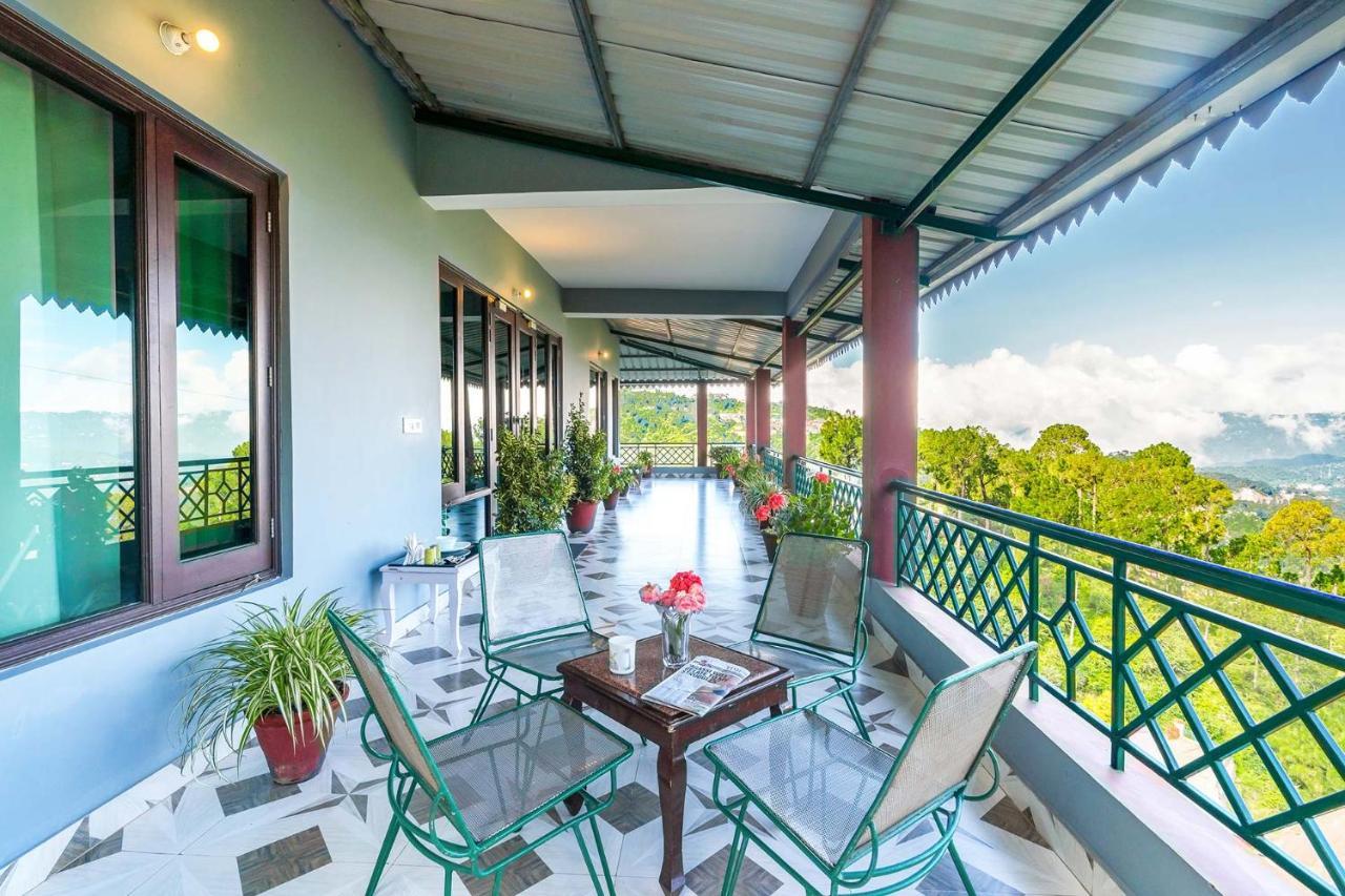 Stayvista At Cecil Cottages With Barbeque, Hill View Kasauli Extérieur photo