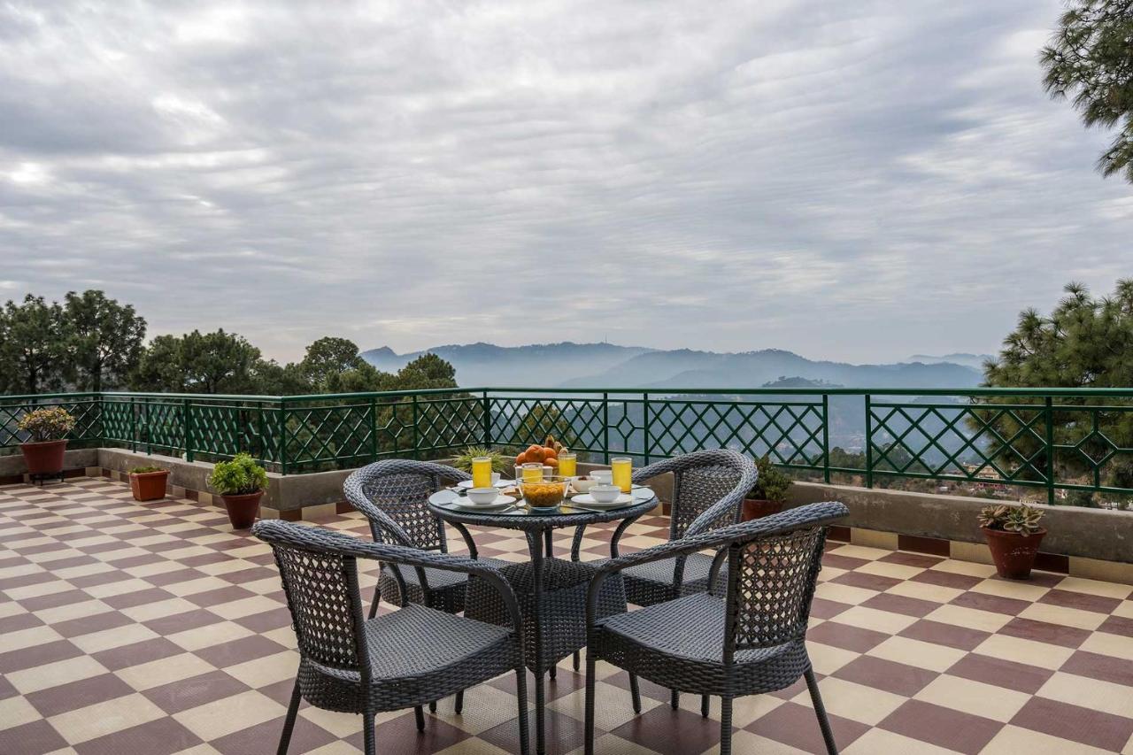Stayvista At Cecil Cottages With Barbeque, Hill View Kasauli Extérieur photo