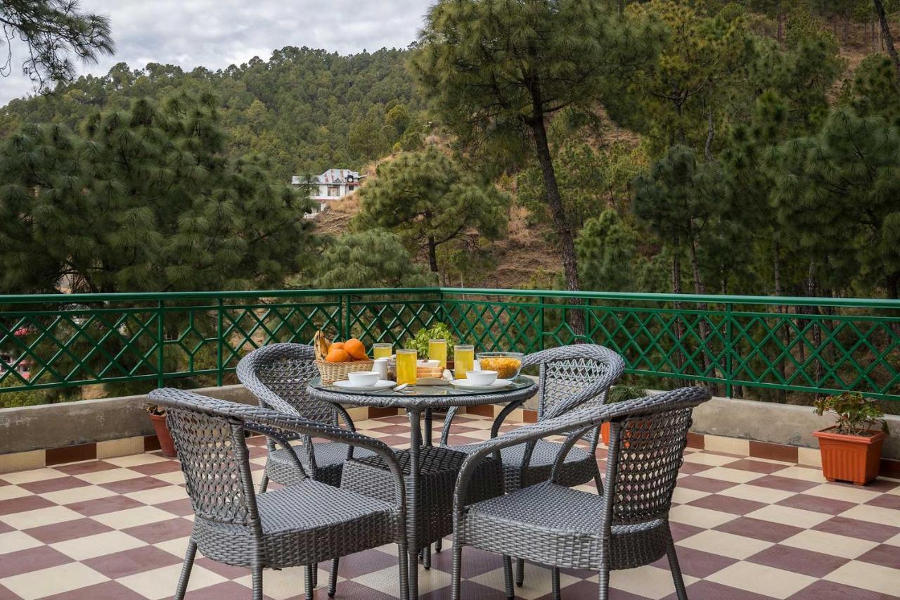 Stayvista At Cecil Cottages With Barbeque, Hill View Kasauli Extérieur photo