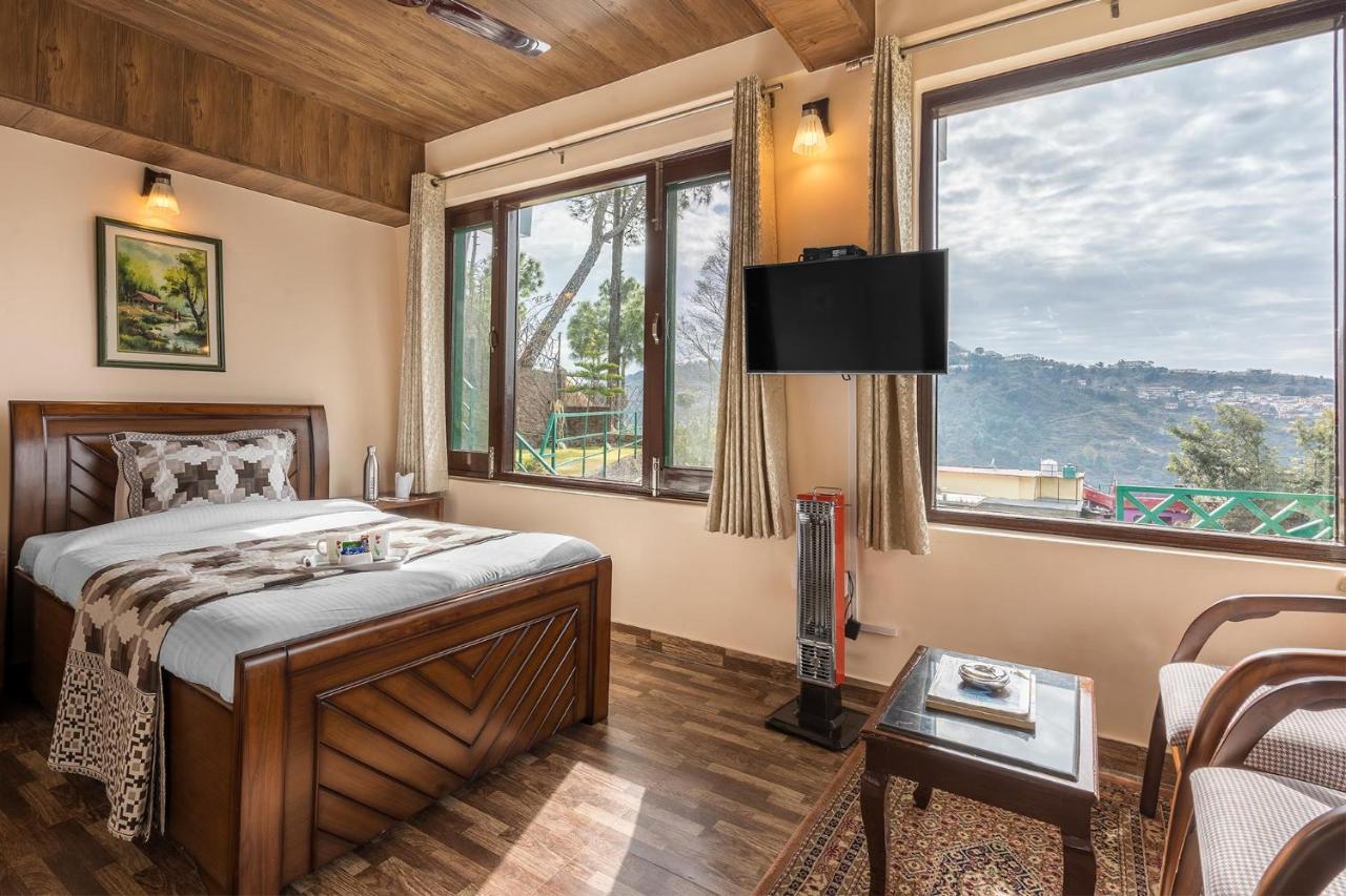 Stayvista At Cecil Cottages With Barbeque, Hill View Kasauli Extérieur photo