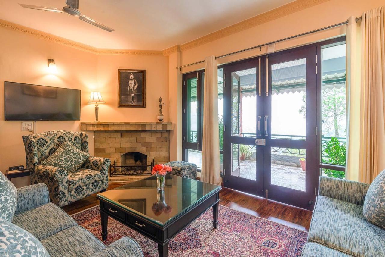 Stayvista At Cecil Cottages With Barbeque, Hill View Kasauli Extérieur photo
