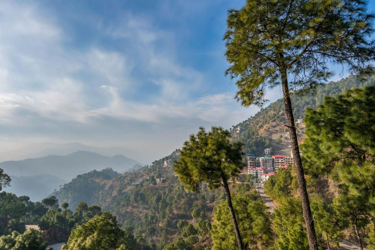 Stayvista At Cecil Cottages With Barbeque, Hill View Kasauli Extérieur photo