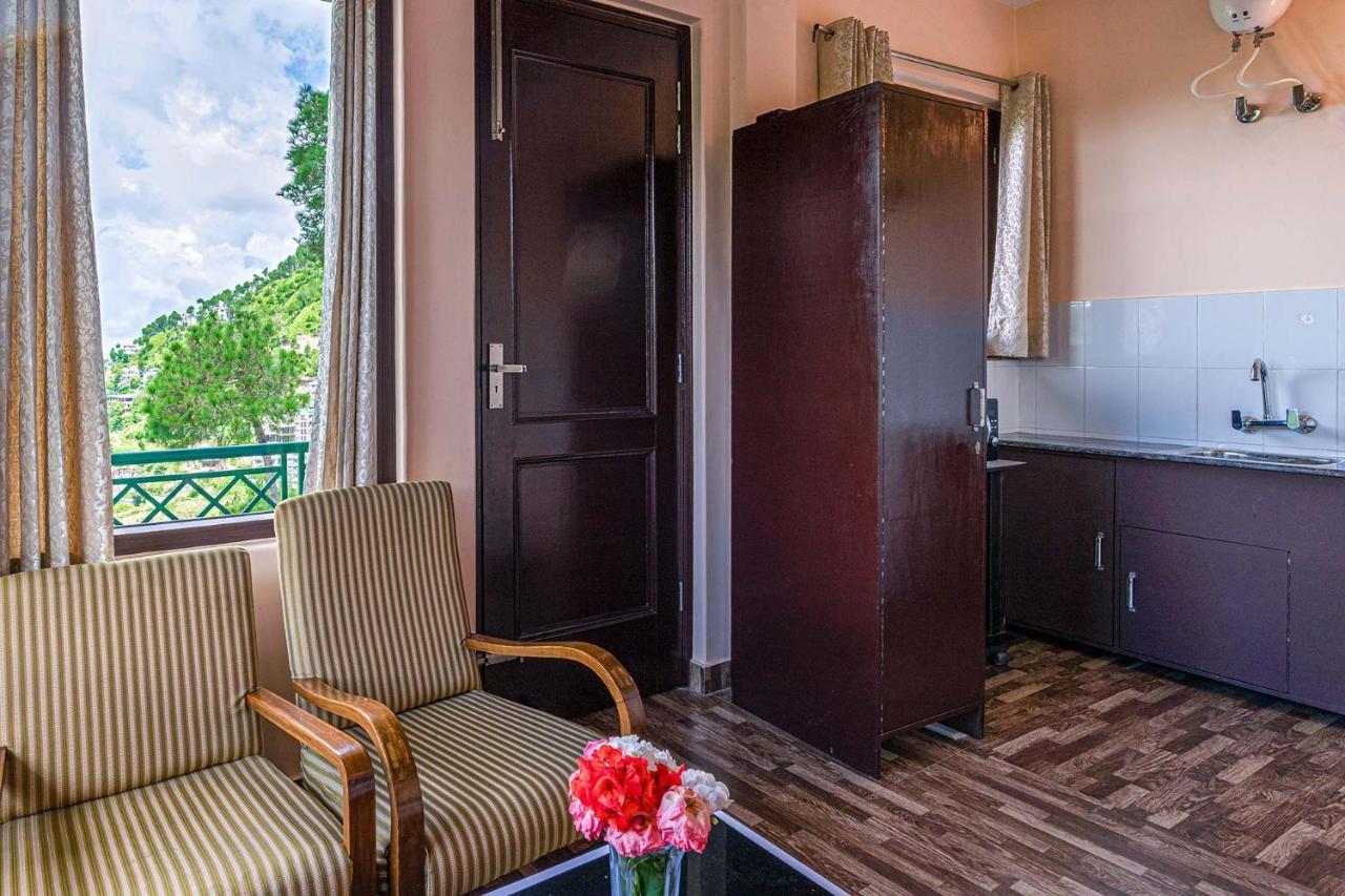 Stayvista At Cecil Cottages With Barbeque, Hill View Kasauli Extérieur photo