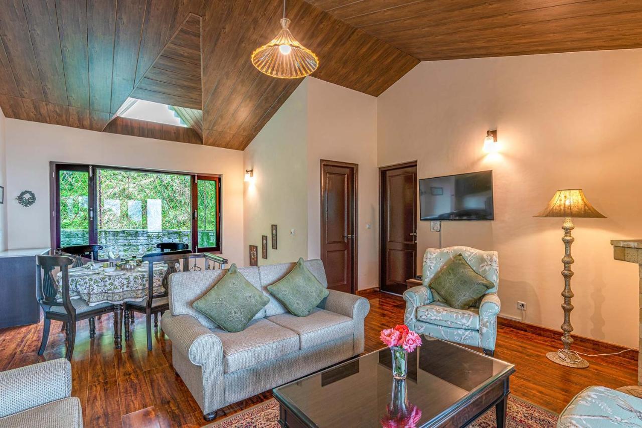 Stayvista At Cecil Cottages With Barbeque, Hill View Kasauli Extérieur photo