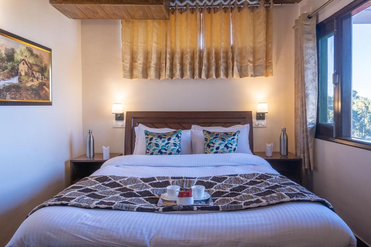 Stayvista At Cecil Cottages With Barbeque, Hill View Kasauli Extérieur photo